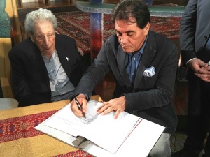 firma-protocollo-d-intesa-irccs-oasi-troina-2