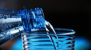 bottiglia-plastica-acqua-minerale