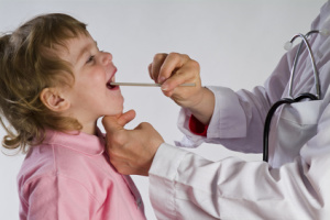 tonsille-adenoidi-bambini