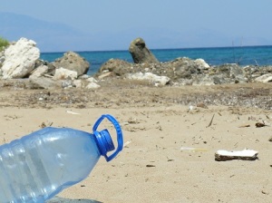 plastica-spiaggia-mare