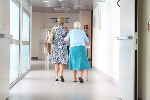 anziani-corsia-ospedale