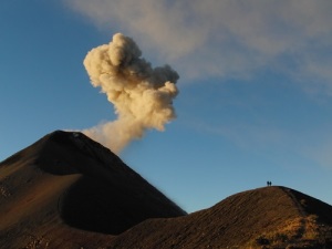eruzione-volcan-de-fuego-gennaio-2012-ingv