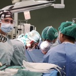 Neonato affetto da raro tumore cardiaco: intubato durante il parto e salvato da straordinario intervento con tecnica EXIT